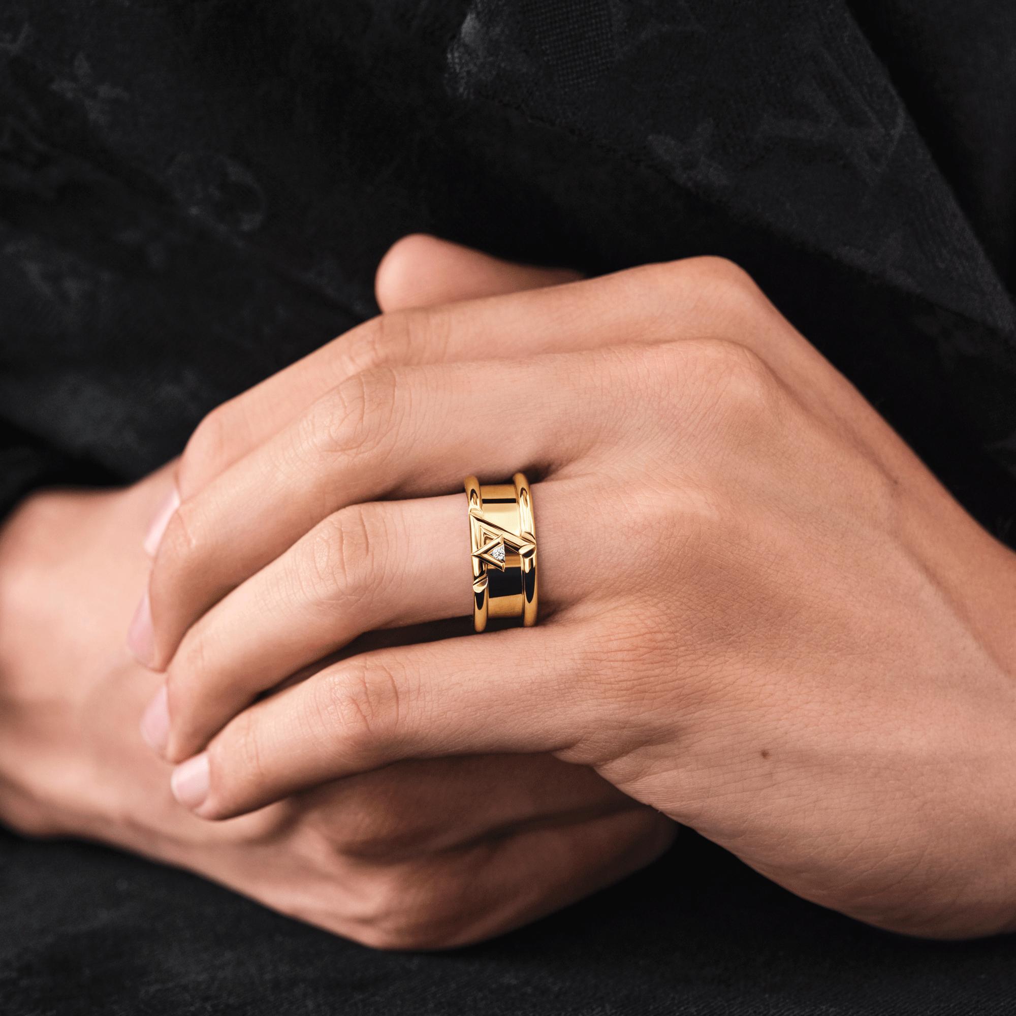 LV Volt One Band Ring, Yellow Gold And Diamond  in Jewellery