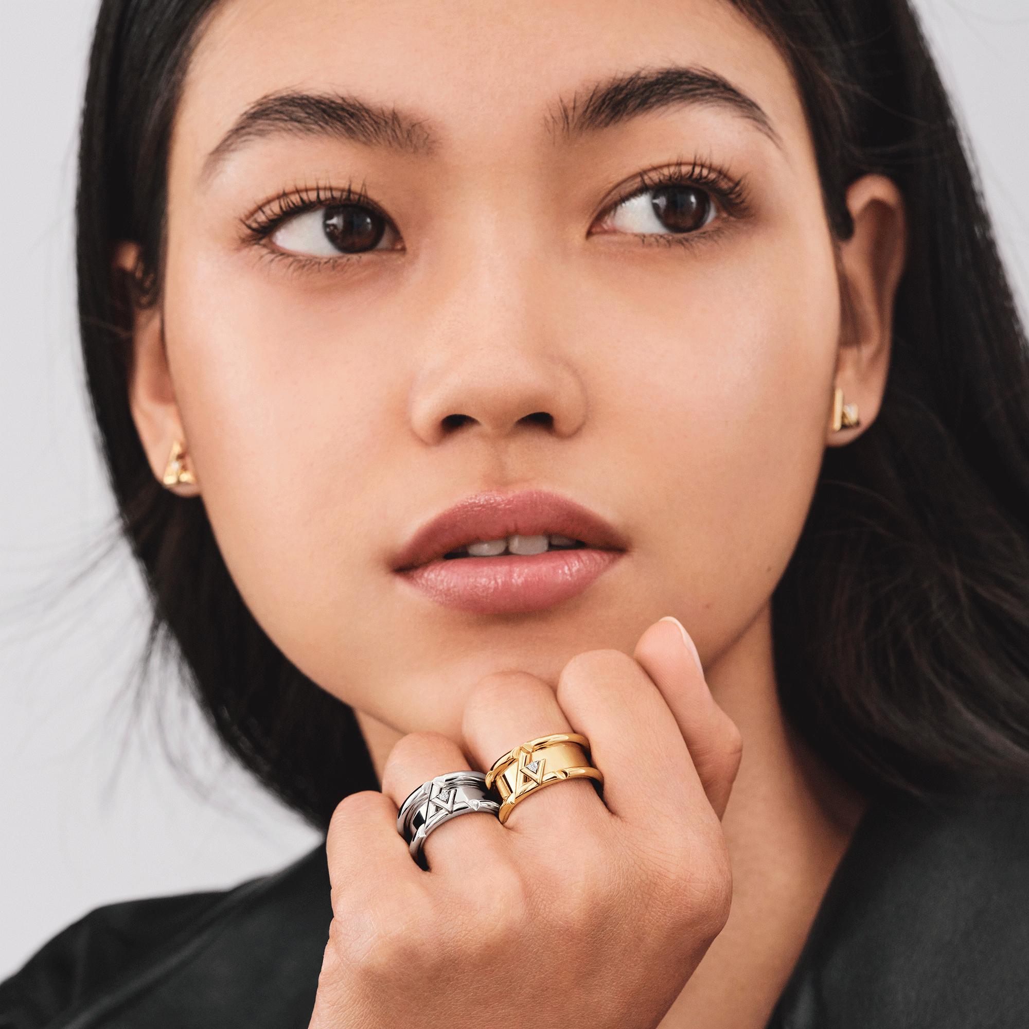 LV Volt One Band Ring, Yellow Gold And Diamond  in Jewellery