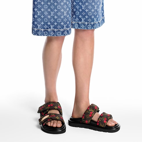 LV x TM Pool Pillow Flat Comfort Mule in Women's Shoes Mules and Slides collections by Louis Vuitton (Product zoom)