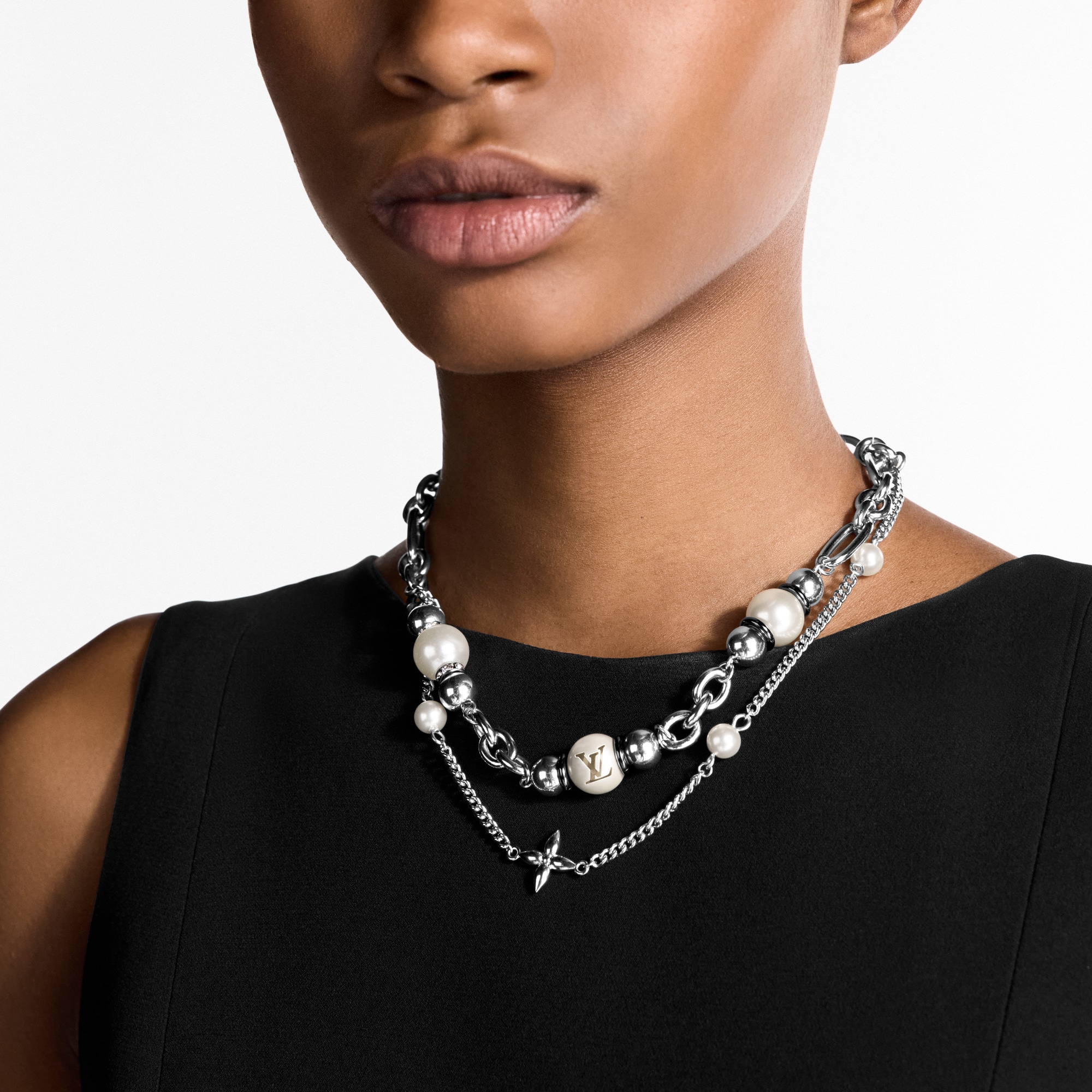 Midnight Pearl Choker . in Women