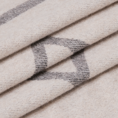 Monogram Giant Scarf . in Men's Accessories New This Season collections by Louis Vuitton (Product zoom)