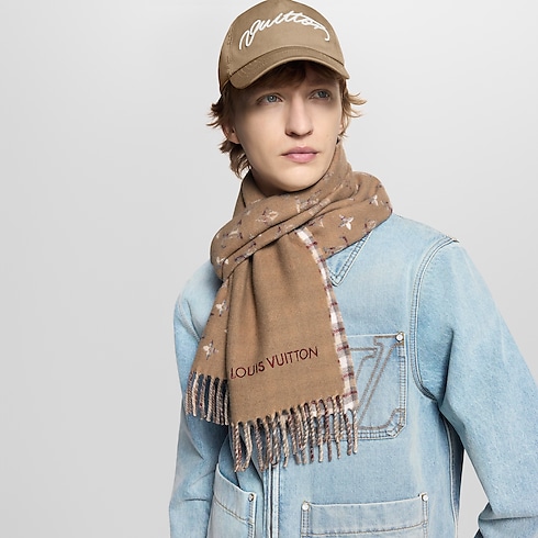 Monogram Gradient Tartan Scarf . in Men's Accessories Scarves for Men collections by Louis Vuitton (Product zoom)