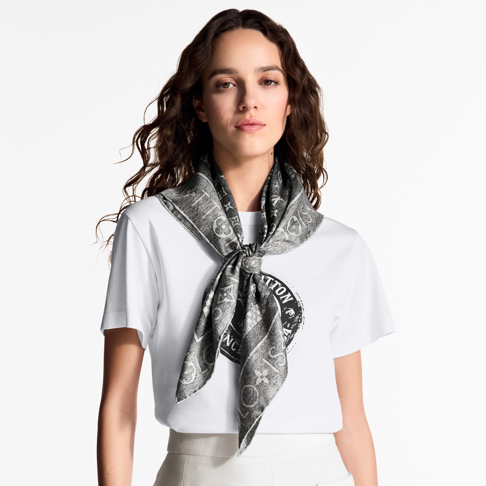 Monogram Infinity Denim Square 90 . in Women