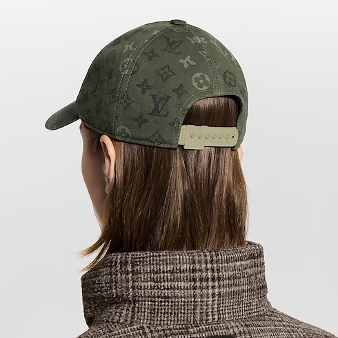 Monogram Surplus Cap
. in Men's Accessories Hats, Beanies and Gloves collections by Louis Vuitton (Product zoom)