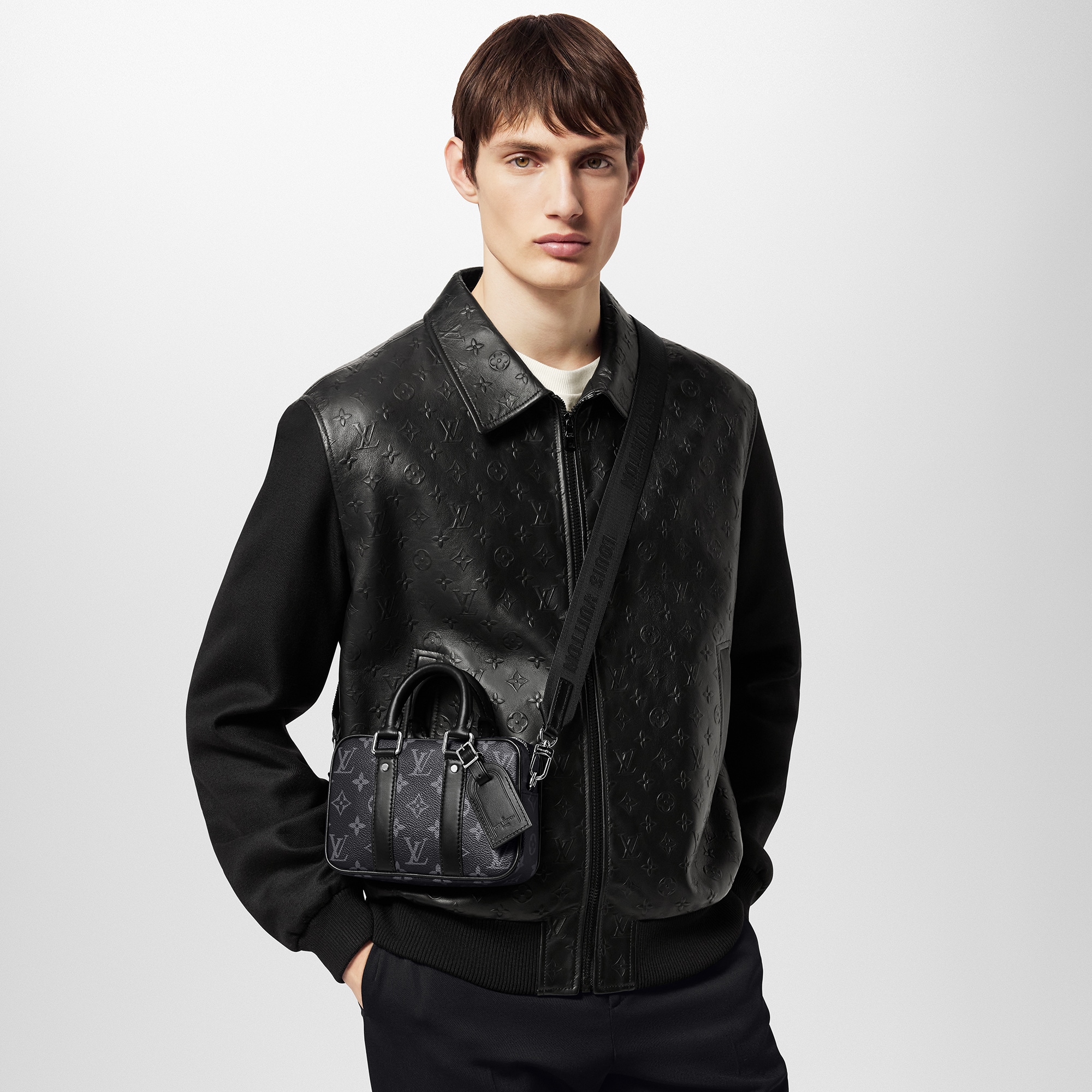 Nano Porte Documents Voyage Monogram Eclipse in Men