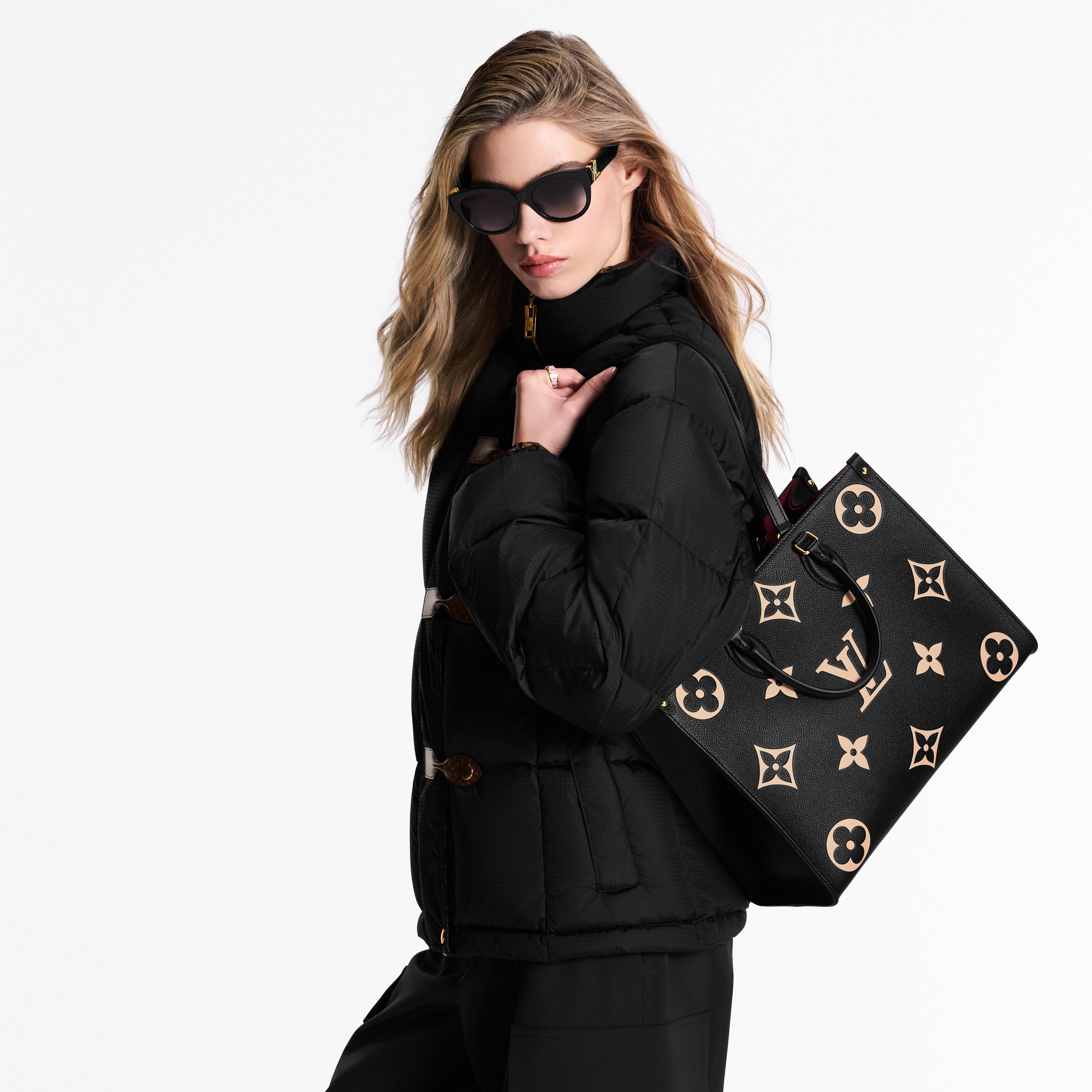 Onthego MM Bicolour Monogram Empreinte Leather in Women