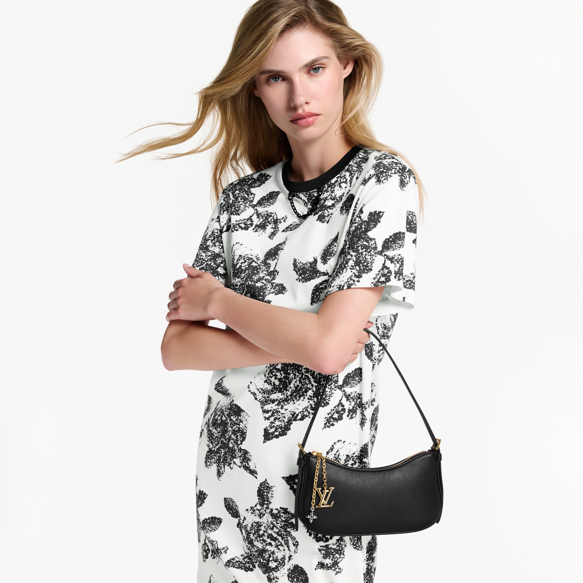 Pochette LV Bloom H36 in Women