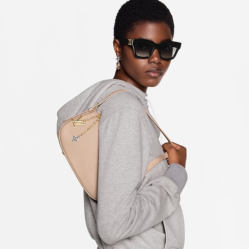 Pochette LV Bloom H36 in Women's Wallets and Small Leather Goods Wallets on Chain and Micro Bags collections by Louis Vuitton (Product zoom)