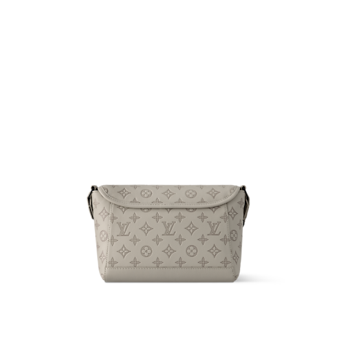 Pulse Messenger Monogram Shadow Leather in Bags and Small Leather Goods's Women Bags Newness collections by Louis Vuitton (Product zoom)