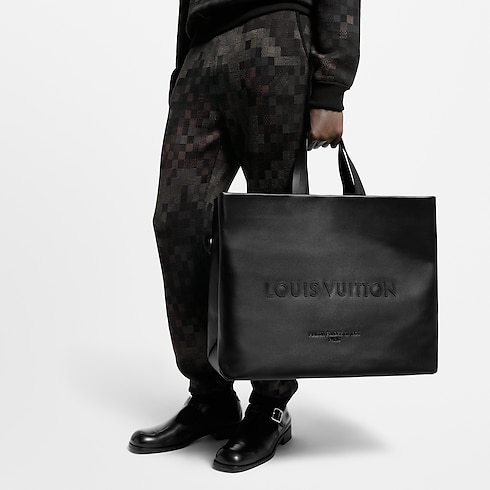 Shopper Tote GM Autres Cuirs in Bags and Small Leather Goods's Men Bags Newness collections by Louis Vuitton (Product zoom)