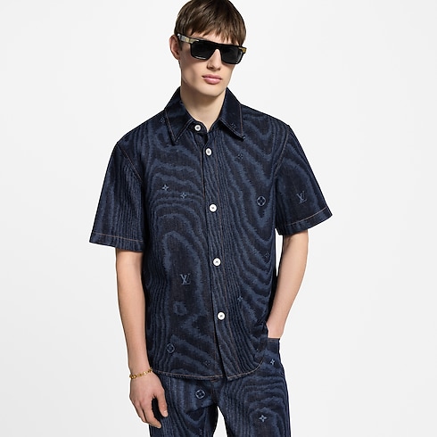 Short-Sleeved Denim Shirt in Men's Ready-to-Wear Shirts collections by Louis Vuitton (Product zoom)