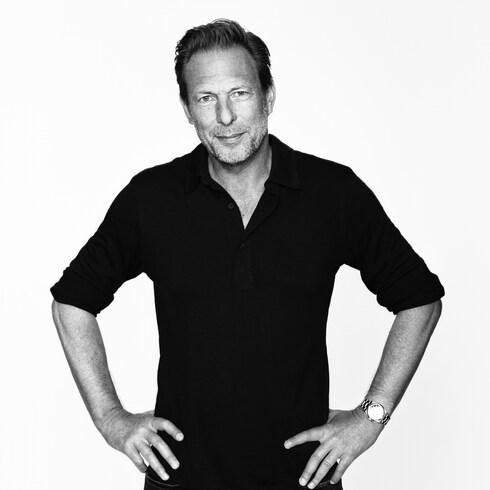 Single Floral Pot By Damien Langlois-Meurine in Trunks, Travel and Home's Home and Art of Dining Decoration collections by Louis Vuitton