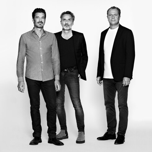 Spiral Lamp PM By Atelier OÏ in Trunks, Travel and Home's Home and Art of Dining Decoration collections by Louis Vuitton