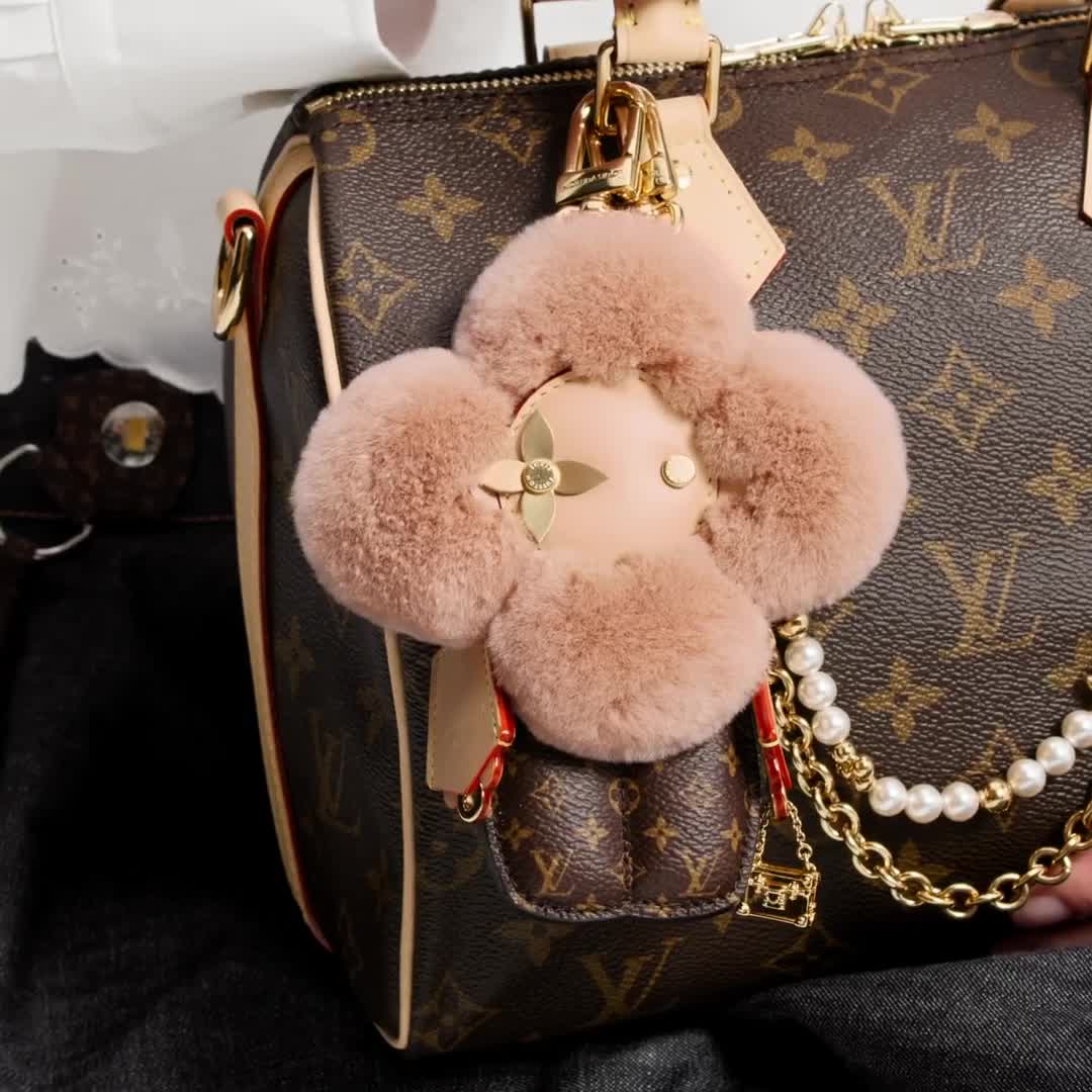 Vivienne Fashionista Bag Charm . - Accessories | LOUIS VUITTON